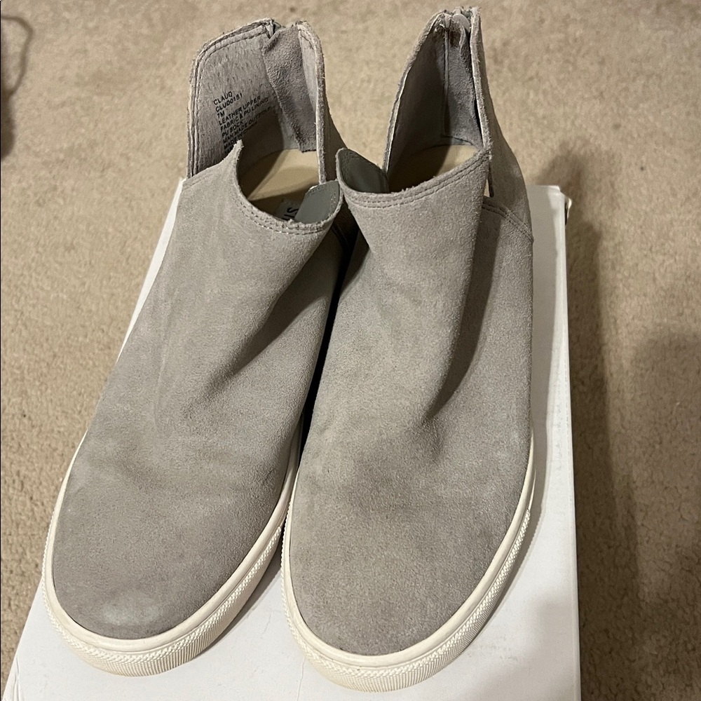 Steve Madden Gray Suede Ankle Boots